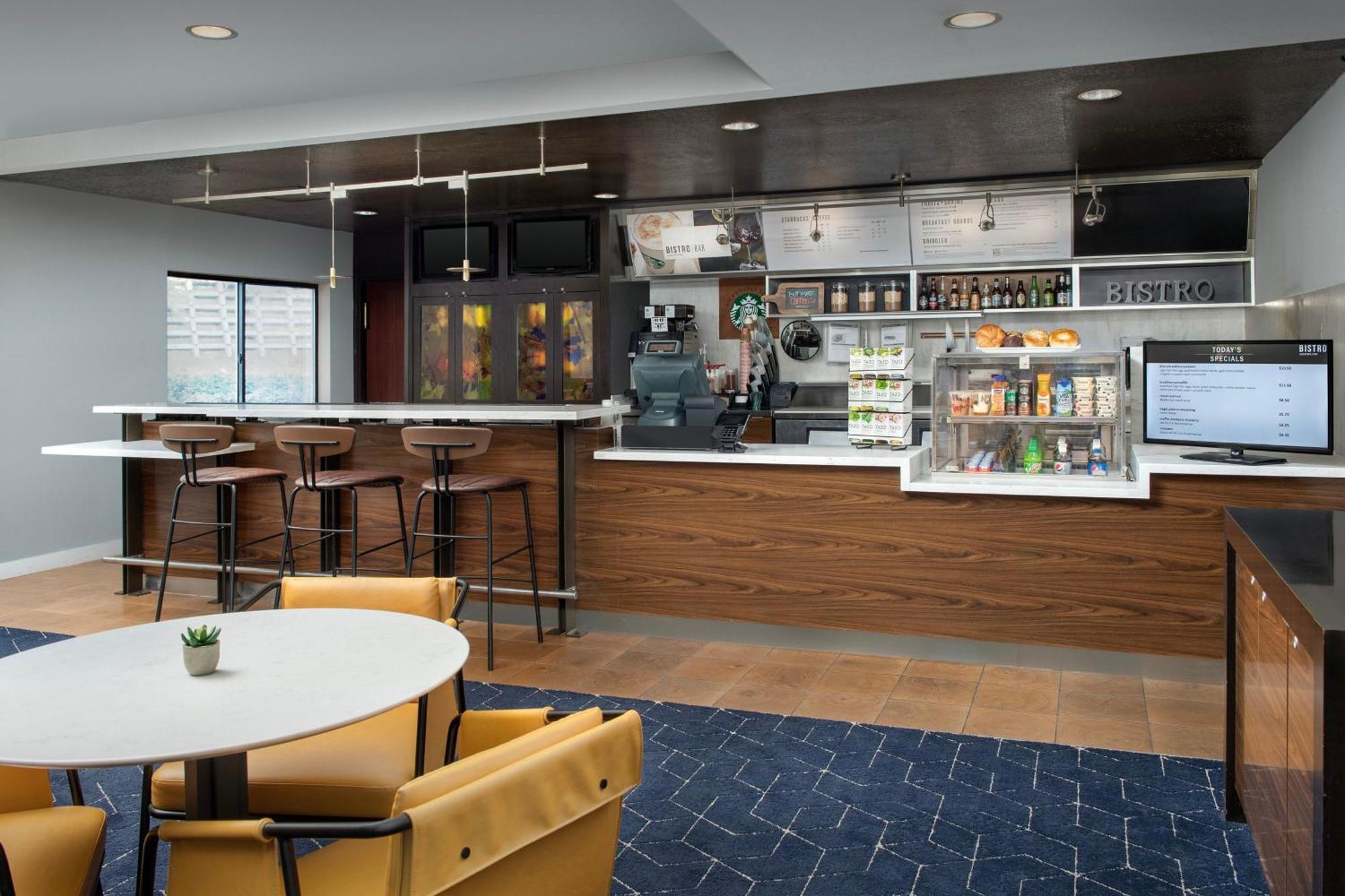 Courtyard By Marriott San Diego Carlsbad Exterior photo