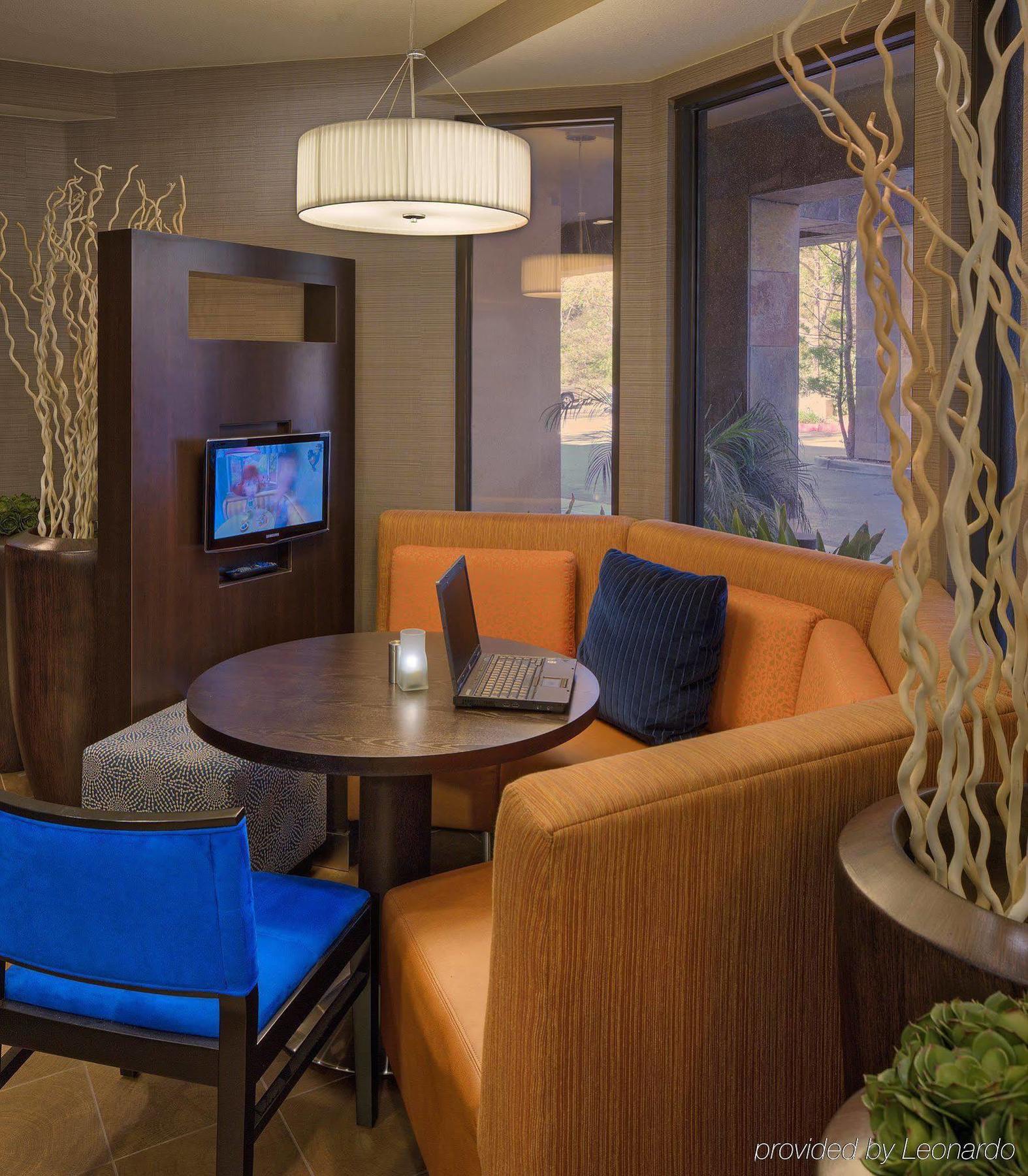 Courtyard By Marriott San Diego Carlsbad Exterior photo